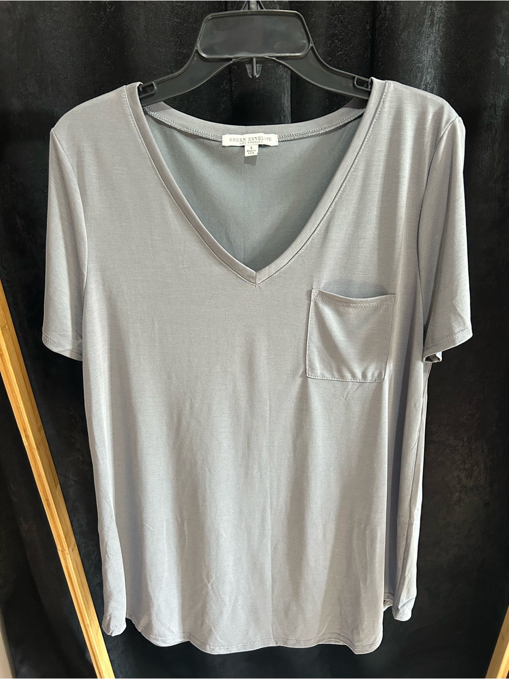 Green Envelope Women's V-Neck Pocket Tee - Gray